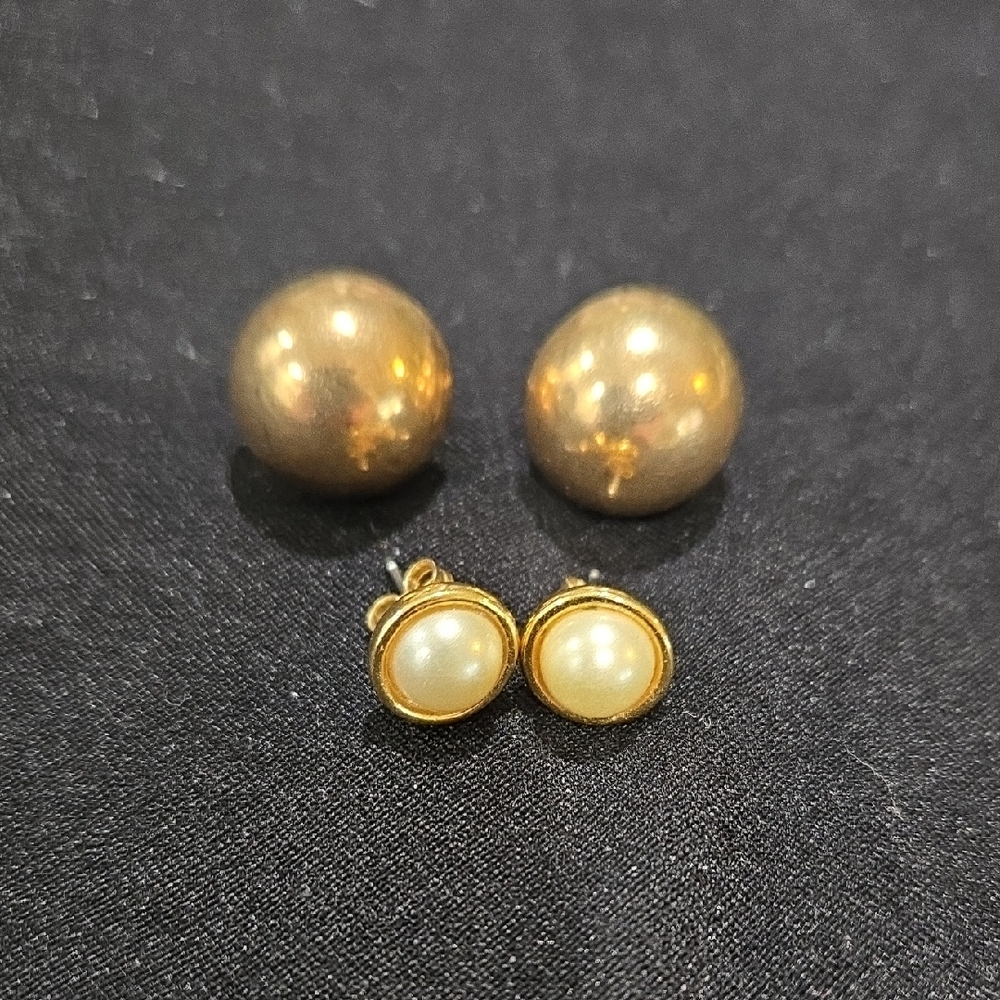 Vintage Gold tone and Pearl Stud Earrings